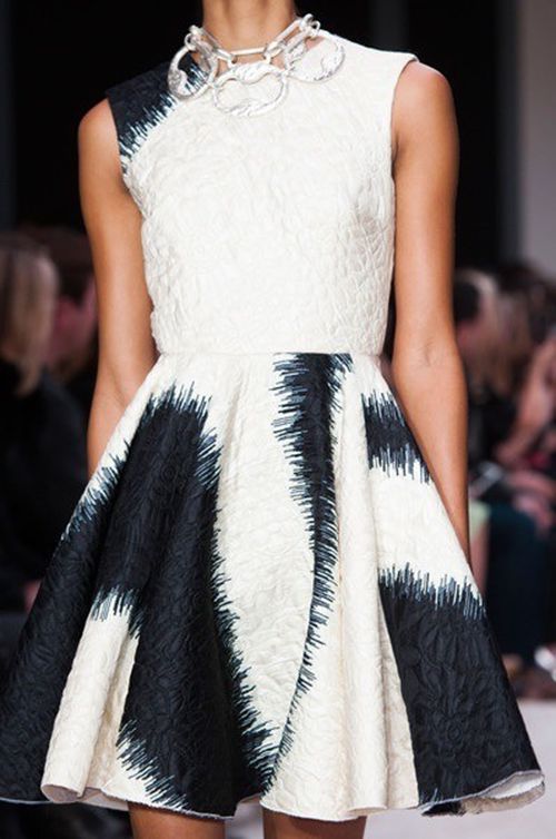 Digital Fabrics-Giambattista Valli-inspiration-art-navy-paint-strokes-fashion-design-printing-texture