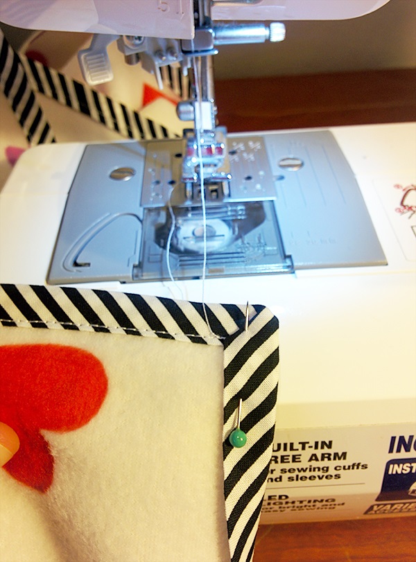 baby blanket DIY, custom baby blanket, custom fleece fabric, blanket fabric, print your own fabric